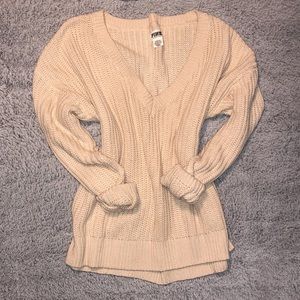 Oversized VS Sweater